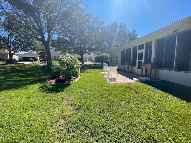 view of yard featuring a patio