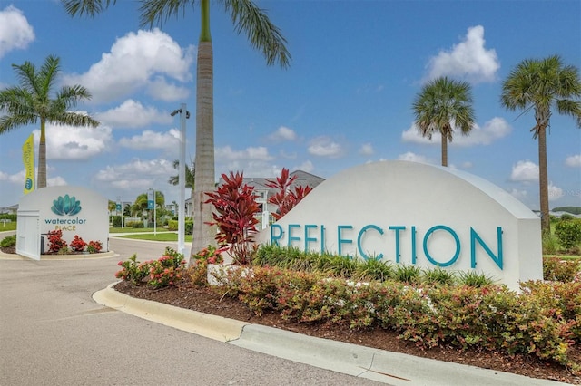 view of community / neighborhood sign