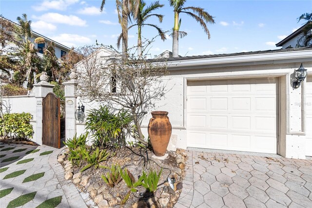 8213 Midnight Pass Rd, Sarasota, FL 34242 - garage with a gate