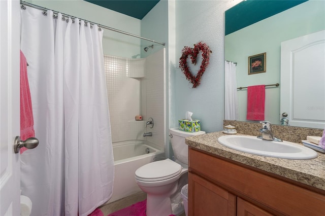 full bathroom featuring toilet, shower / bath combo with shower curtain, and vanity