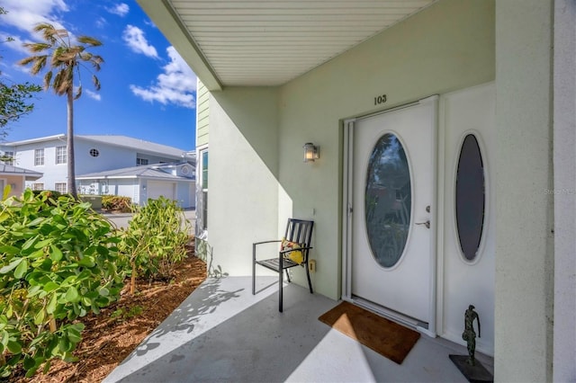 doorway to property with washer / clothes dryer