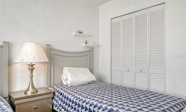 bedroom with a closet