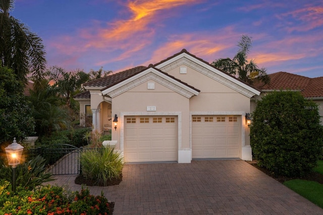 view of front facade with a garage