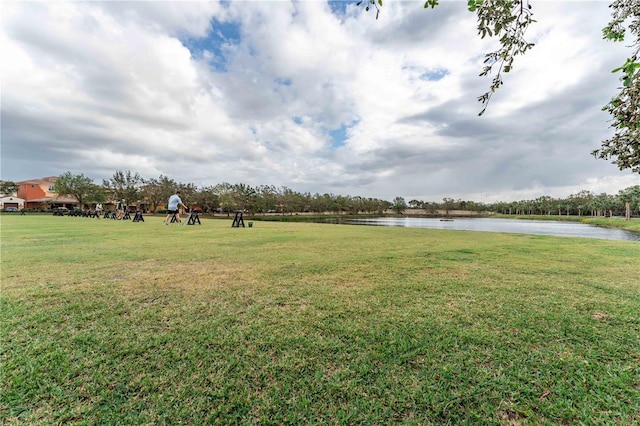 view of yard with a water view