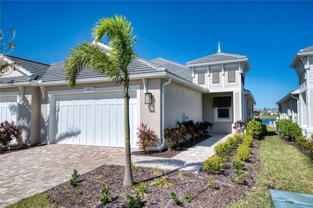 view of front facade with a garage