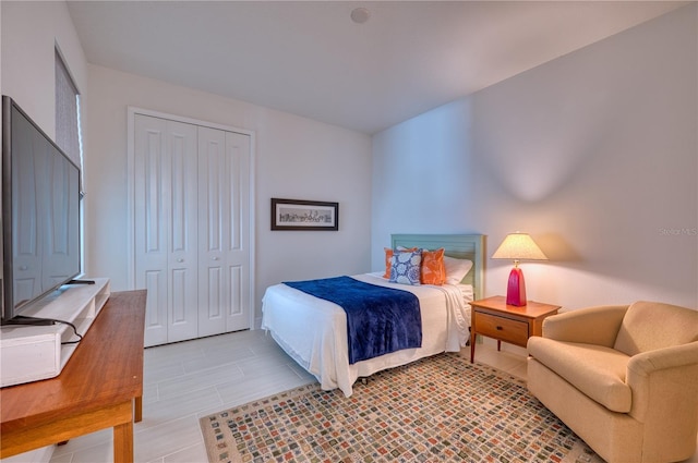 bedroom with a closet