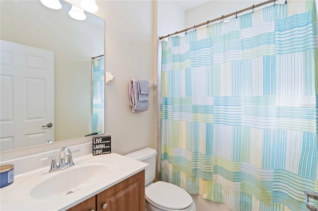115 Winding River Trl, Bradenton, FL 34212 - bathroom with toilet, vanity, and a shower with curtain