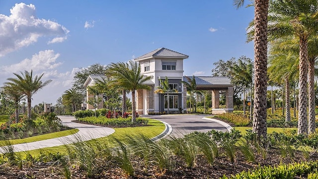 view of mediterranean / spanish-style home