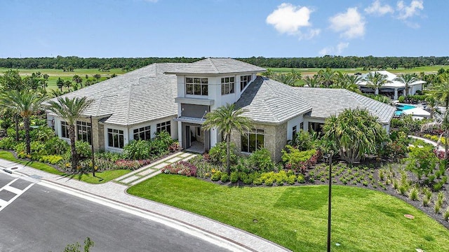 view of front of house with a front yard