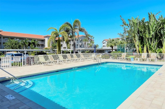 view of swimming pool