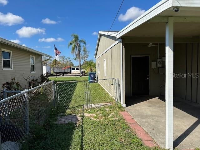 view of yard with a patio