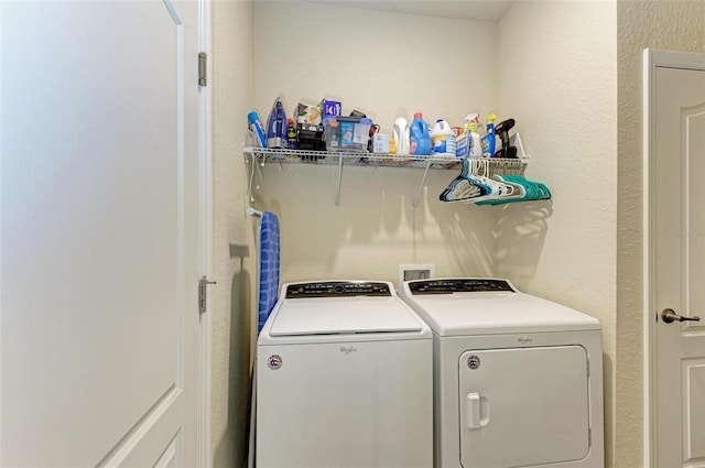 6547 Willowshire Way, Bradenton, FL 34212 - clothes washing area with washing machine and clothes dryer