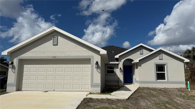 view of front facade with a garage