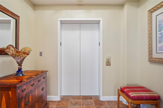 foyer featuring elevator