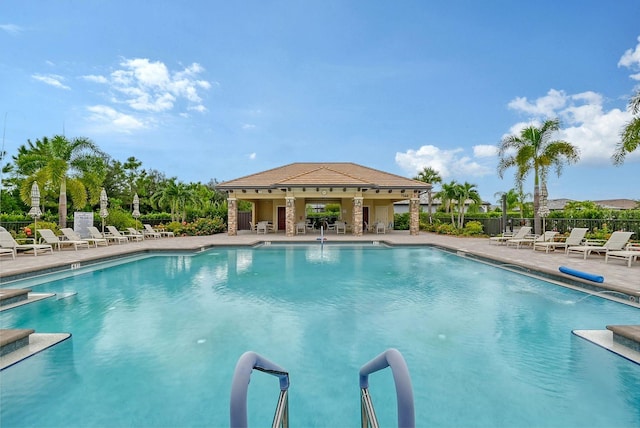 view of swimming pool featuring a patio