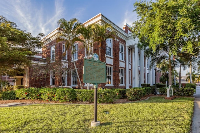 view of building exterior