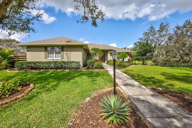 view of front of property with a front yard