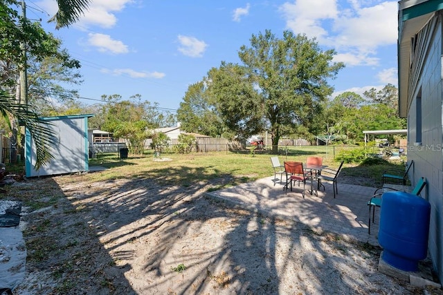 view of yard with a patio area