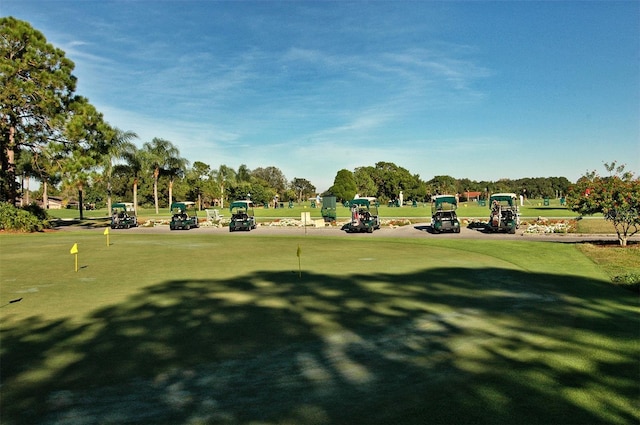4416 Weybridge Unit 90, Sarasota, FL 34235 - view of community with a putting area