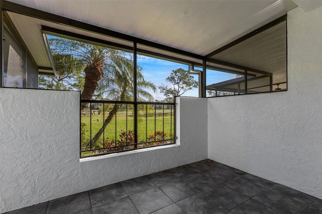 3119 Heatherwood Ln, Sarasota, FL 34235 - view of unfurnished sunroom