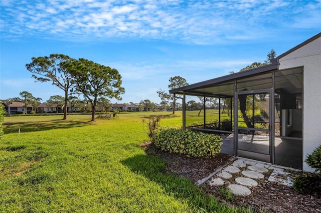3119 Heatherwood Ln, Sarasota, FL 34235 - view of green lawn featuring a sunroom