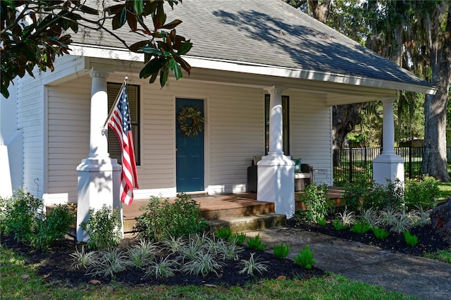 bungalow featuring covered porch