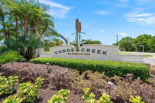 view of community / neighborhood sign