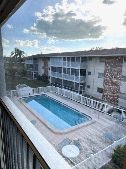 3751 S School Ave Unit 29, Sarasota, FL 34239 - view of community pool