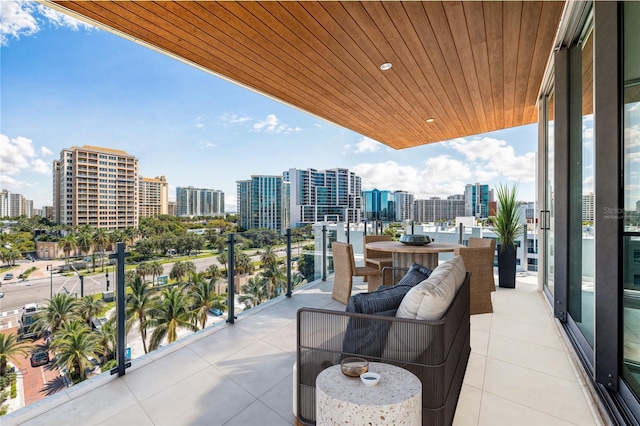 balcony featuring an outdoor hangout area