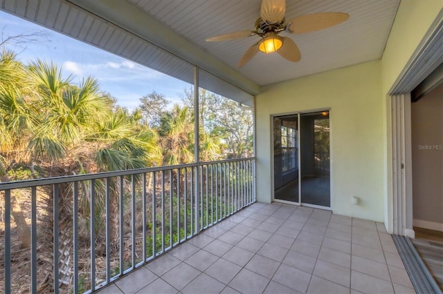 balcony featuring ceiling fan