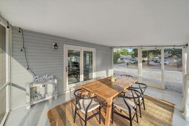 view of sunroom / solarium