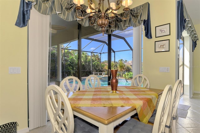 dining area with a notable chandelier