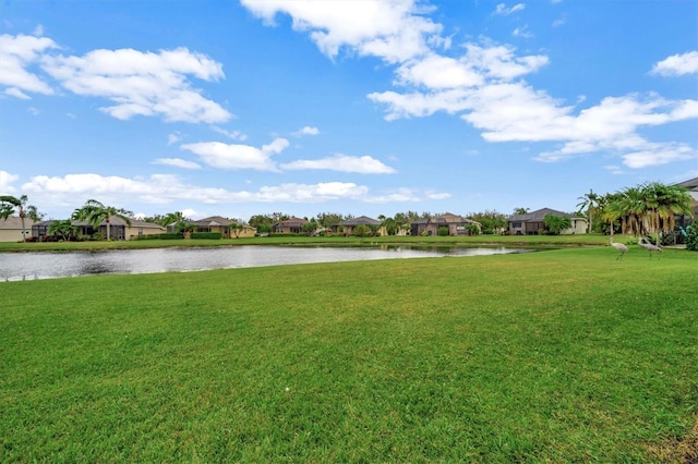 view of yard featuring a water view