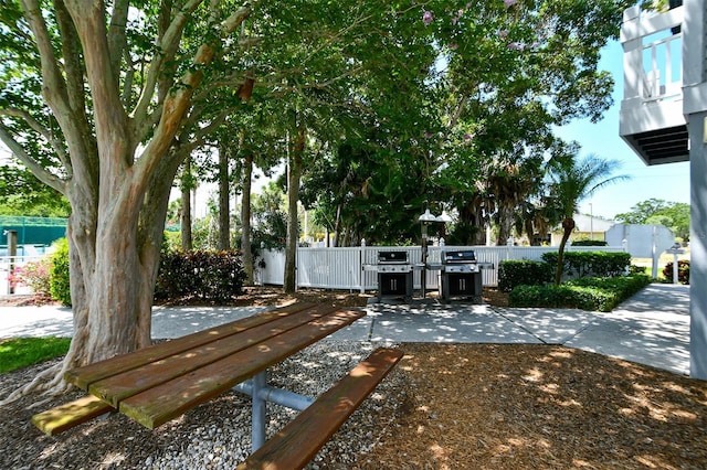 1328 Siesta Bayside Dr Unit 1328-C, Sarasota, FL 34242 - view of yard