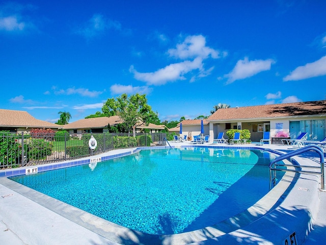 view of swimming pool featuring a patio