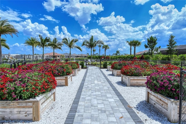 15625 San Lazzaro Ave, Bradenton, FL 34211 - view of community with a residential view and a garden