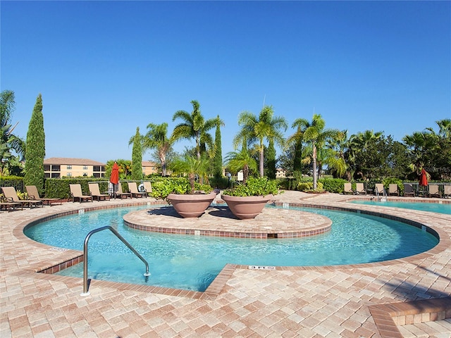 335 River Enclave Ct, Bradenton, FL 34212 - community pool with a patio