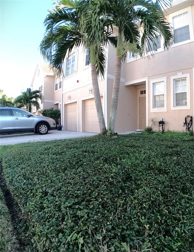 view of front of home featuring a garage