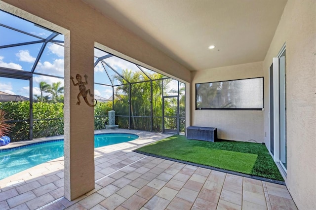 575 Fore Dr, Bradenton, FL 34208 - swimming pool with a patio and glass enclosure