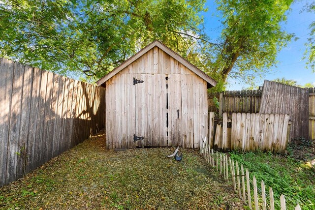 view of outbuilding