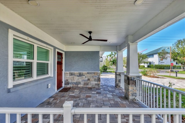 view of patio with covered porch and ceiling fan