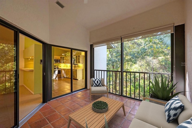 view of sunroom / solarium