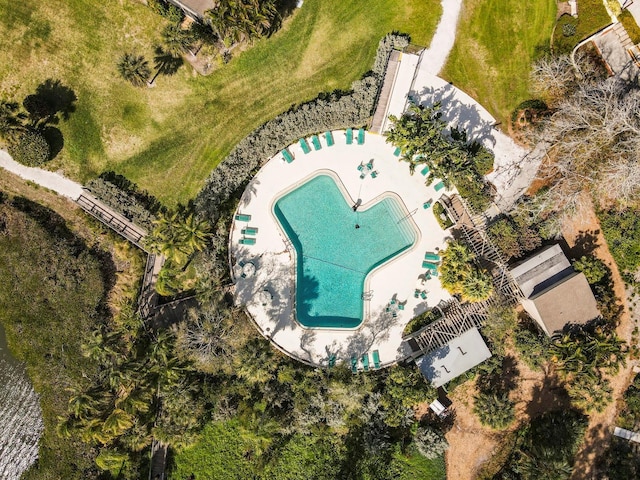 1519 Pelican Point Dr Unit 292, Sarasota, FL 34231 - bird's eye view of a pool