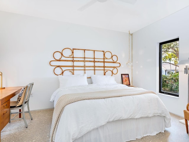 bedroom with ceiling fan