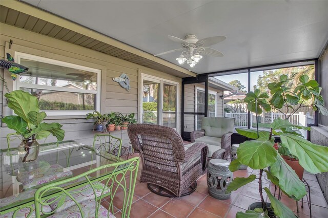 3410 Avenida Madera Unit B, Bradenton, FL 34210 - sunroom / solarium featuring a ceiling fan