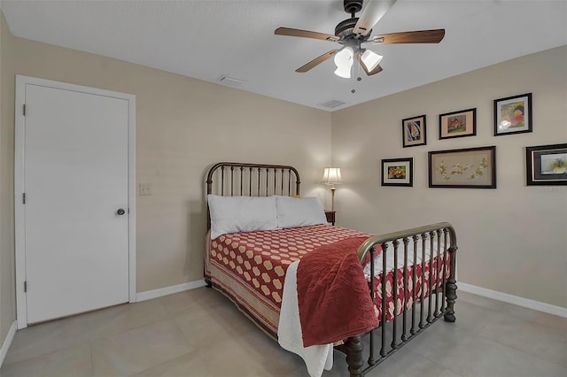 bedroom featuring ceiling fan