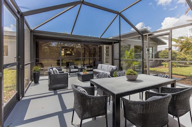 view of sunroom / solarium