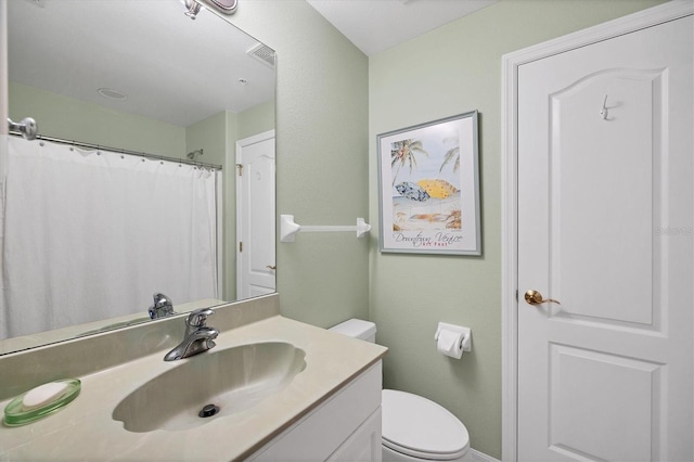 980 Cooper St Unit 302, Venice, FL 34285 - full bathroom featuring vanity and curtained shower
