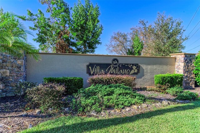 view of community / neighborhood sign