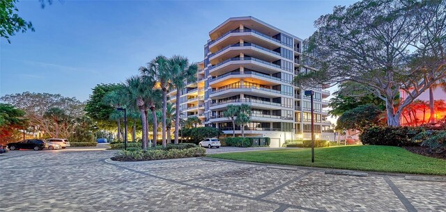 535 Sanctuary Dr Unit C807, Longboat Key, FL 34228 - photo 2